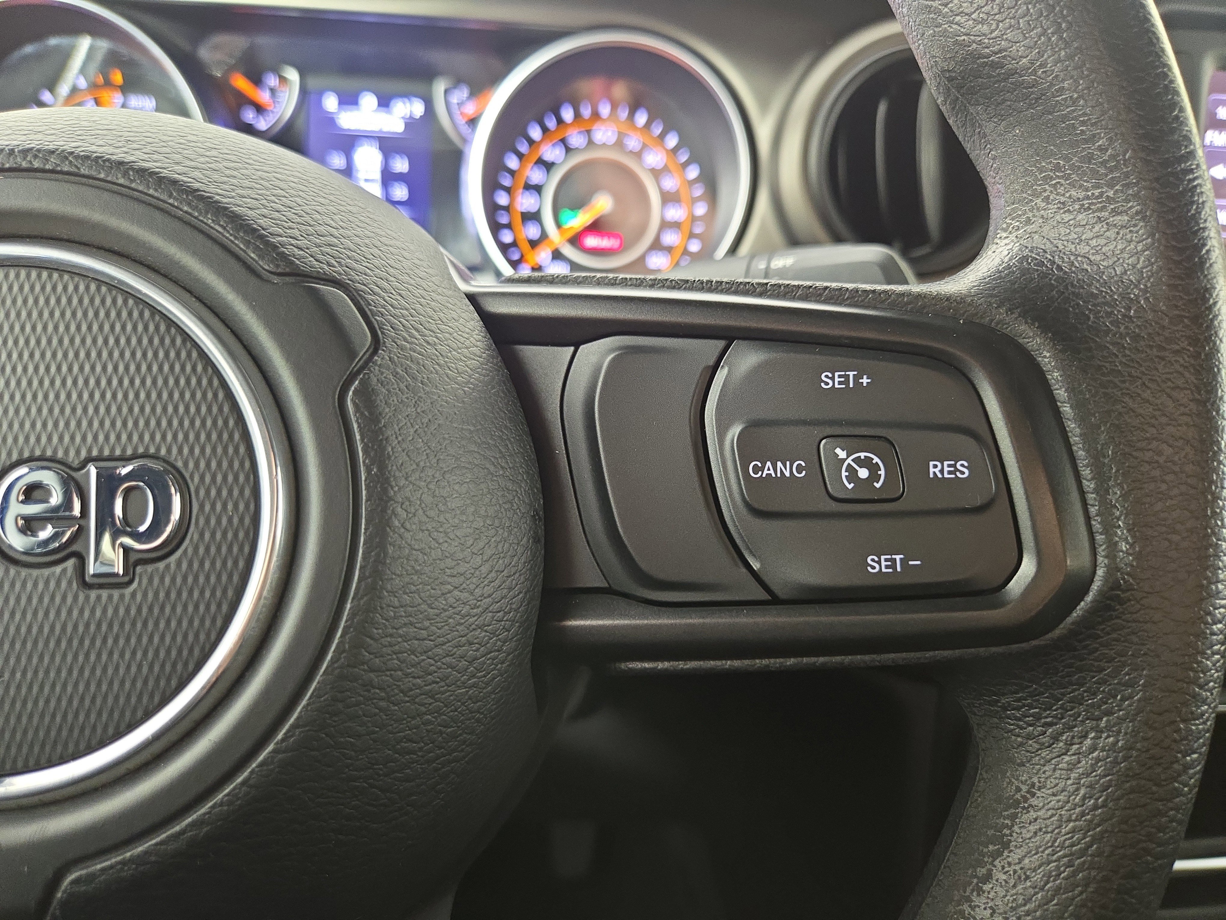 Used 2021 Jeep Gladiator Sport image 16