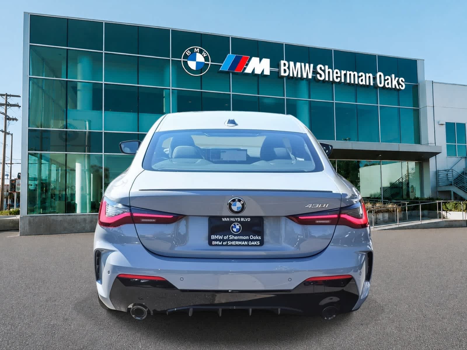 New 2026 BMW 430i Coupe w/ M Sport Package RWD image 5