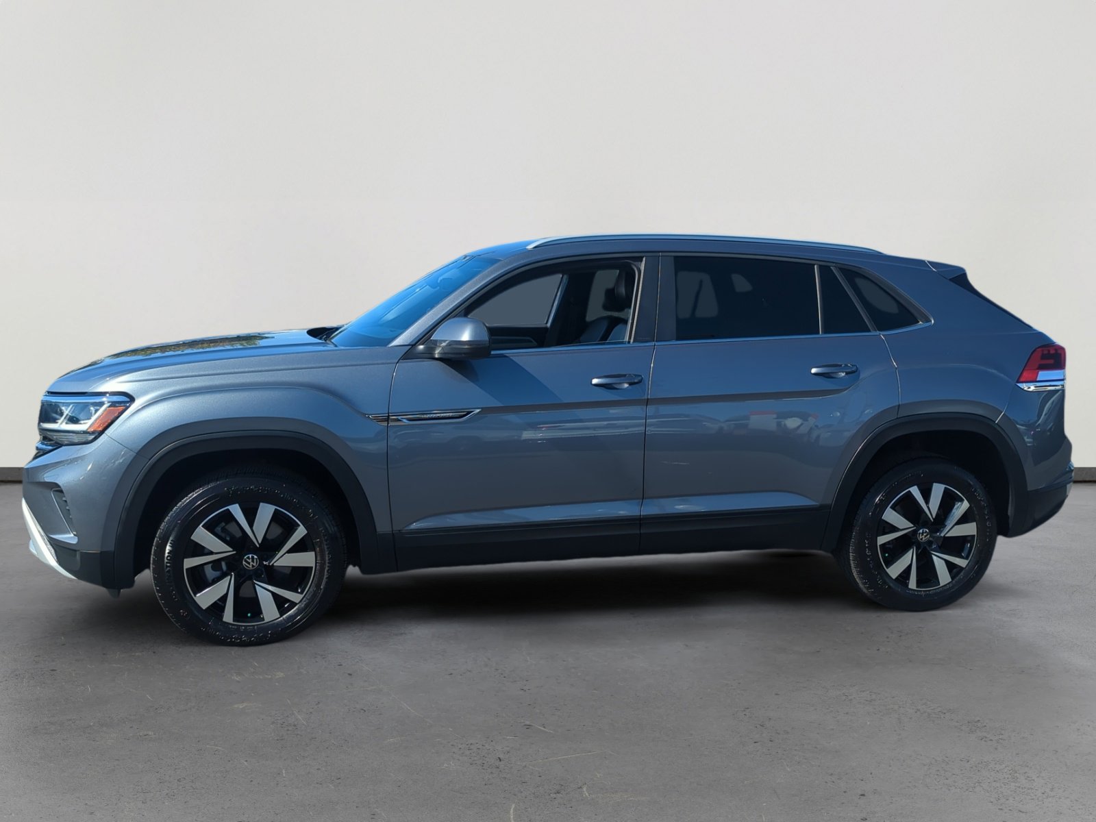Certified 2022 Volkswagen Atlas Cross Sport SE video 2