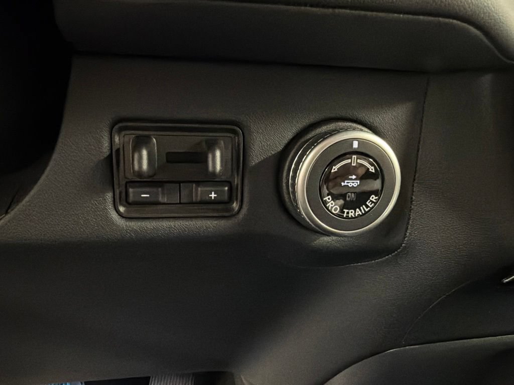 New 2026 Lincoln Navigator Reserve w/ Jet Appearance Package AWD/4WD image 19