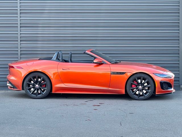 Used 2022 Jaguar F-TYPE R image 8