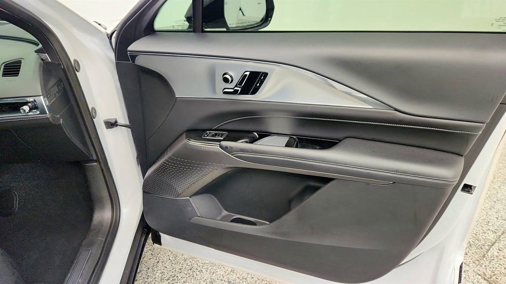 Used 2024 Cadillac Lyriq Tech w/ Driver Assist Package image 25