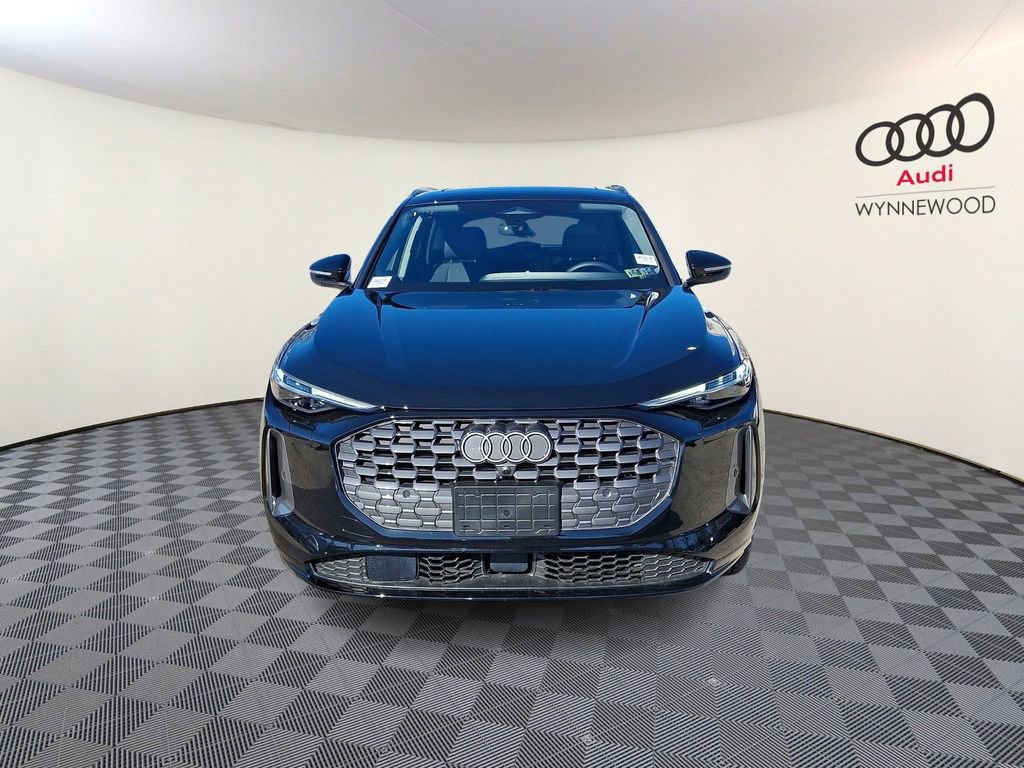 Used 2025 Audi Q5 Premium Plus w/ Premium Plus image 2