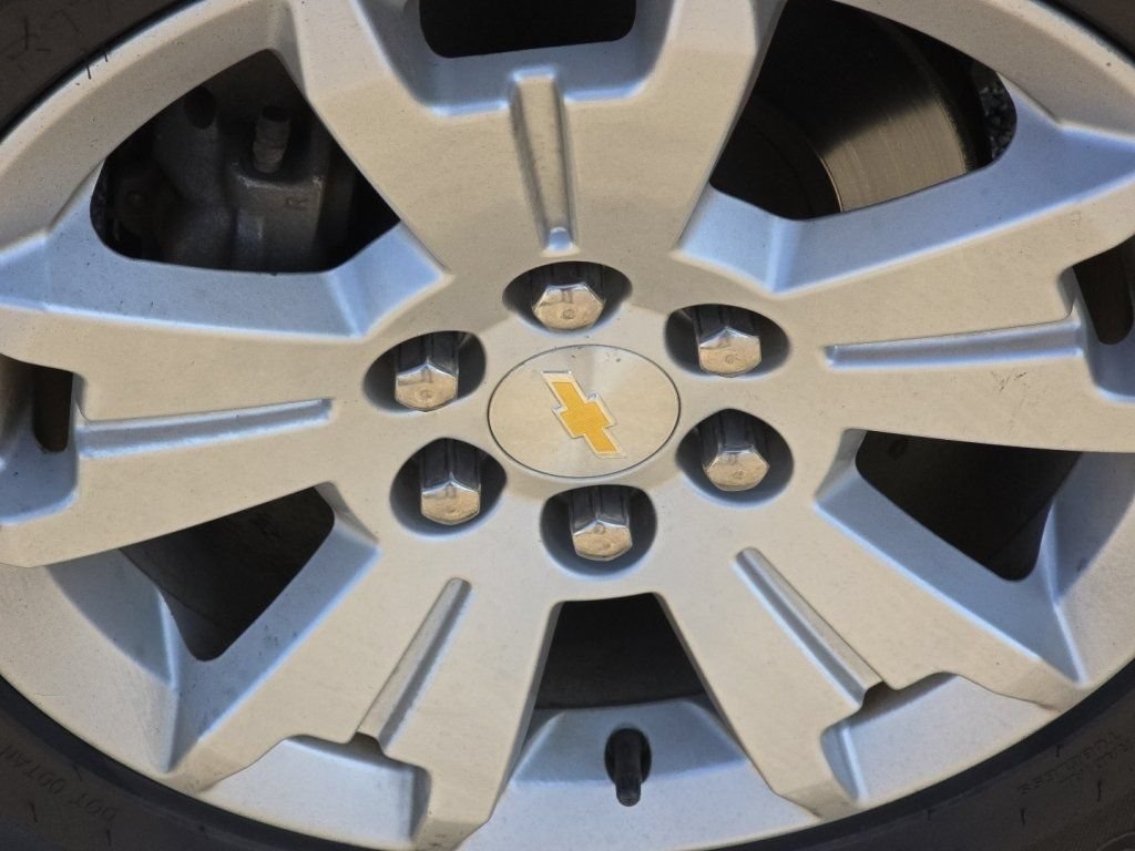 Used 2019 Chevrolet Colorado LT w/ LT Convenience Package AWD/4WD image 11