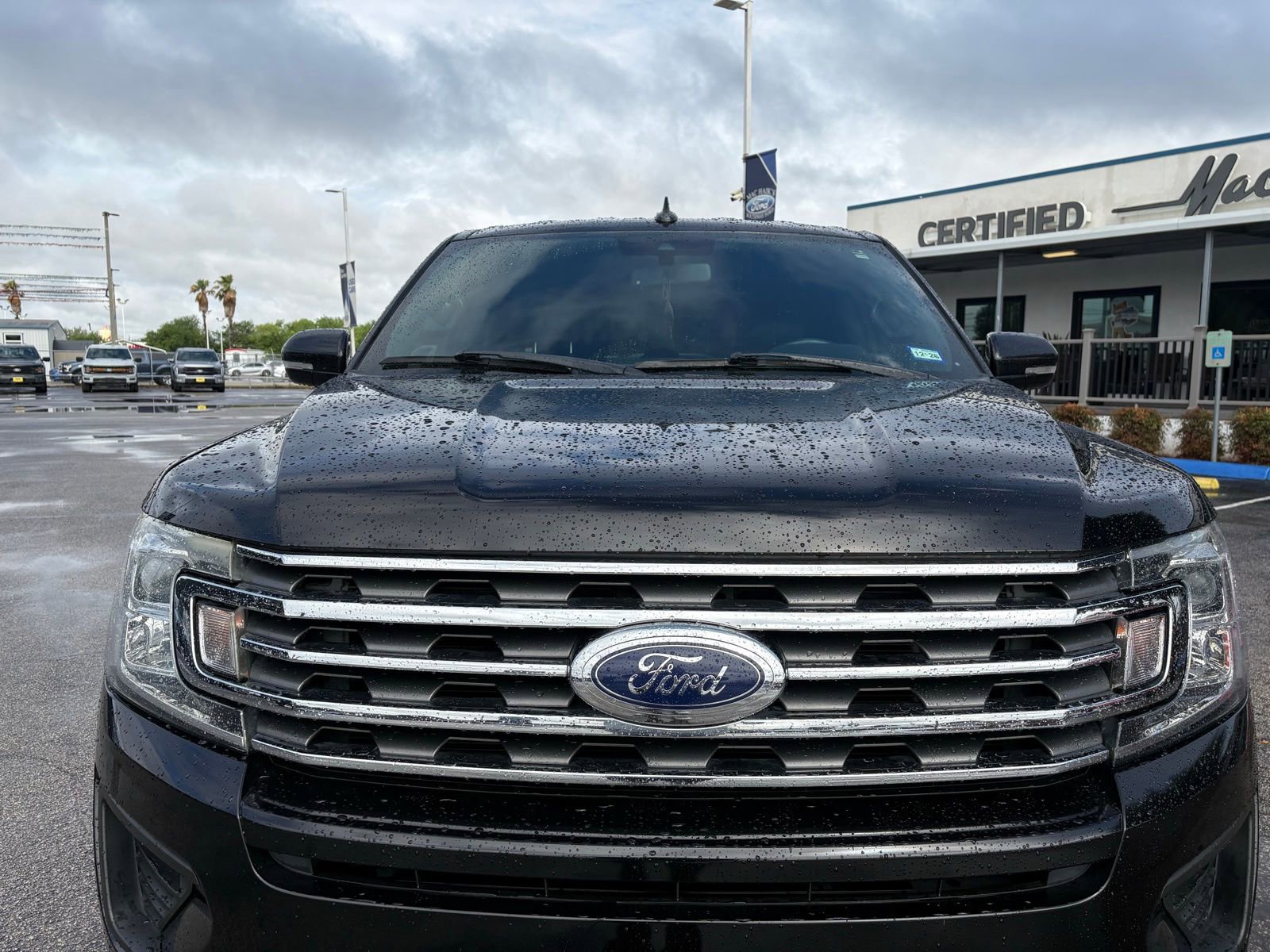 Used 2020 Ford Expedition Max XLT w/ Equipment Group 202A RWD image 8