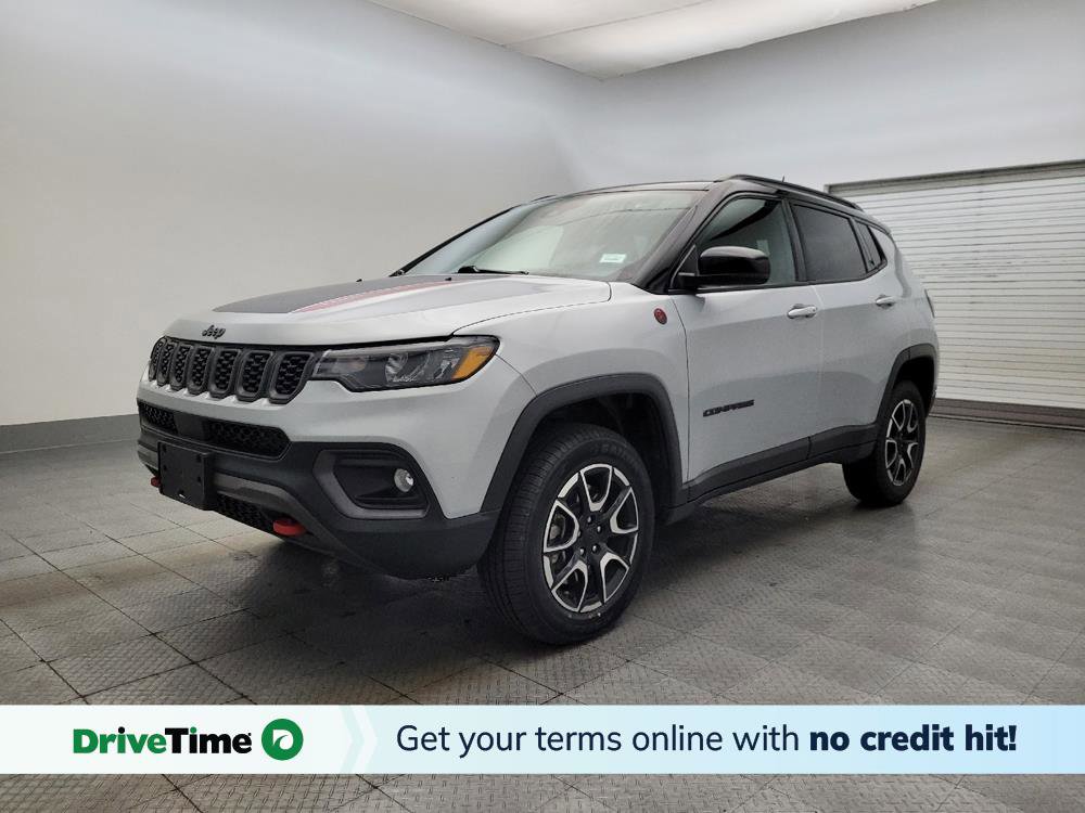 Used 2024 Jeep Compass Trailhawk image 1