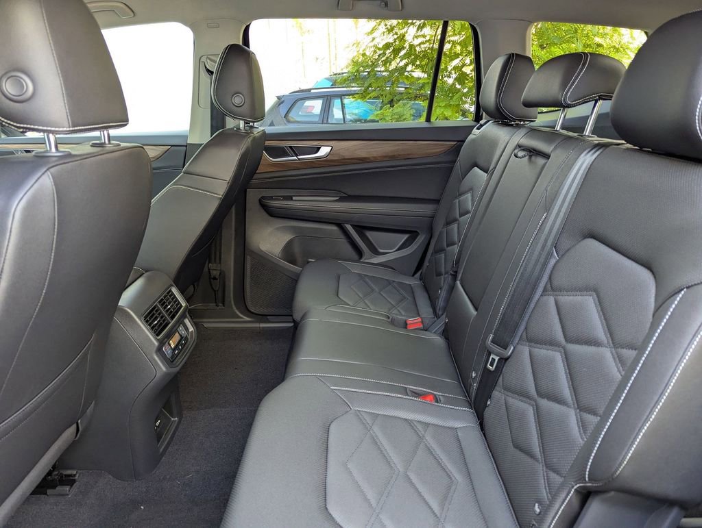 New 2026 Volkswagen Atlas SE image 17