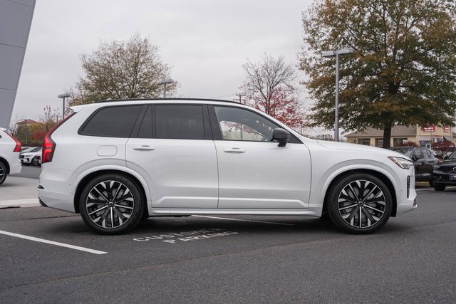 New 2026 Volvo XC90 B6 Ultra w/ Lounge Package image 3