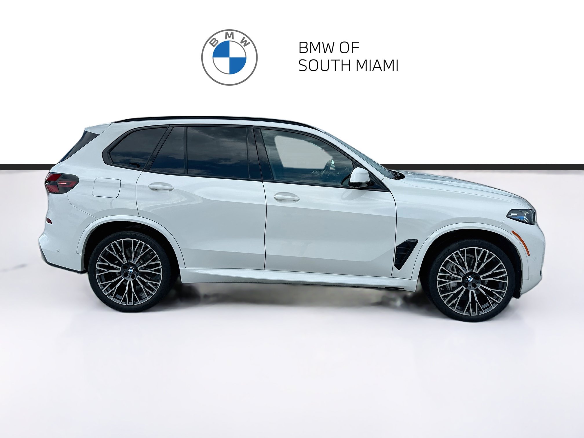 Used 2024 BMW X5 sDrive40i w/ M Sport Package RWD image 8