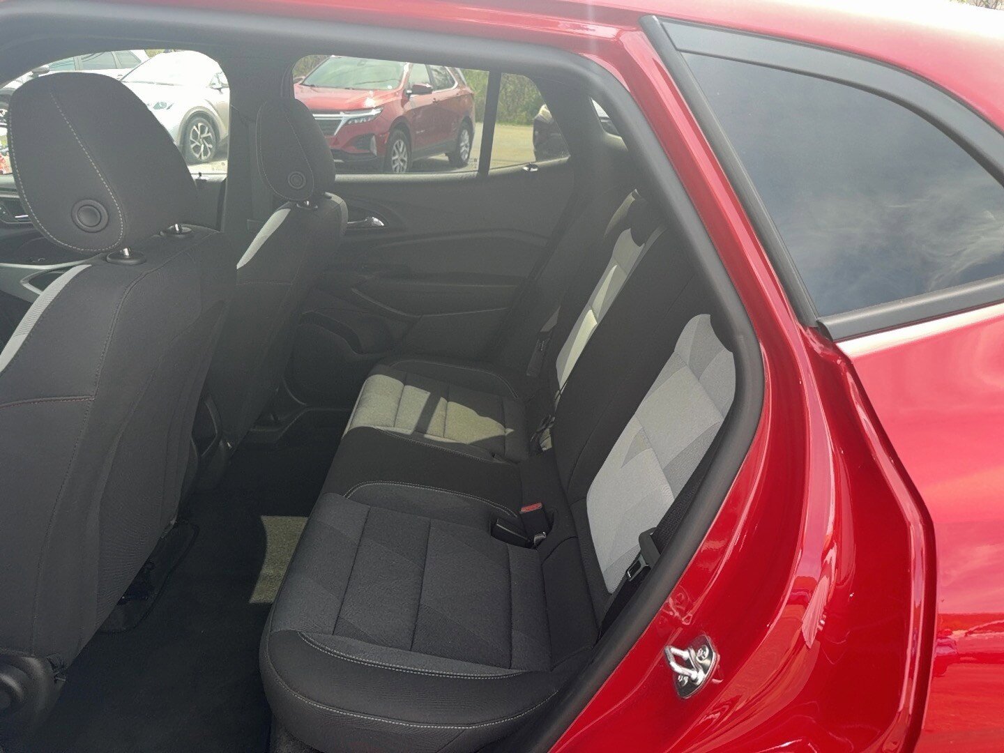 Used 2026 Chevrolet Trax RS w/ Sunroof Package FWD image 10