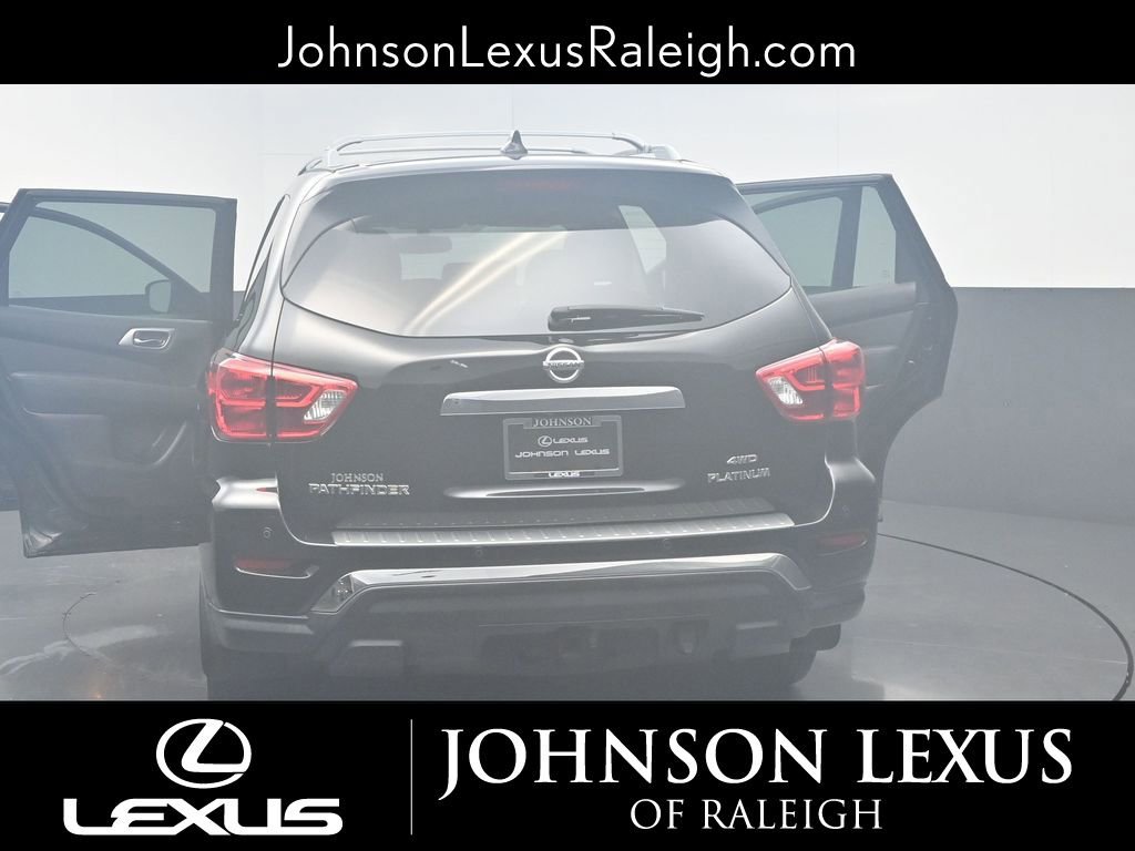 Used 2020 Nissan Pathfinder Platinum image 25