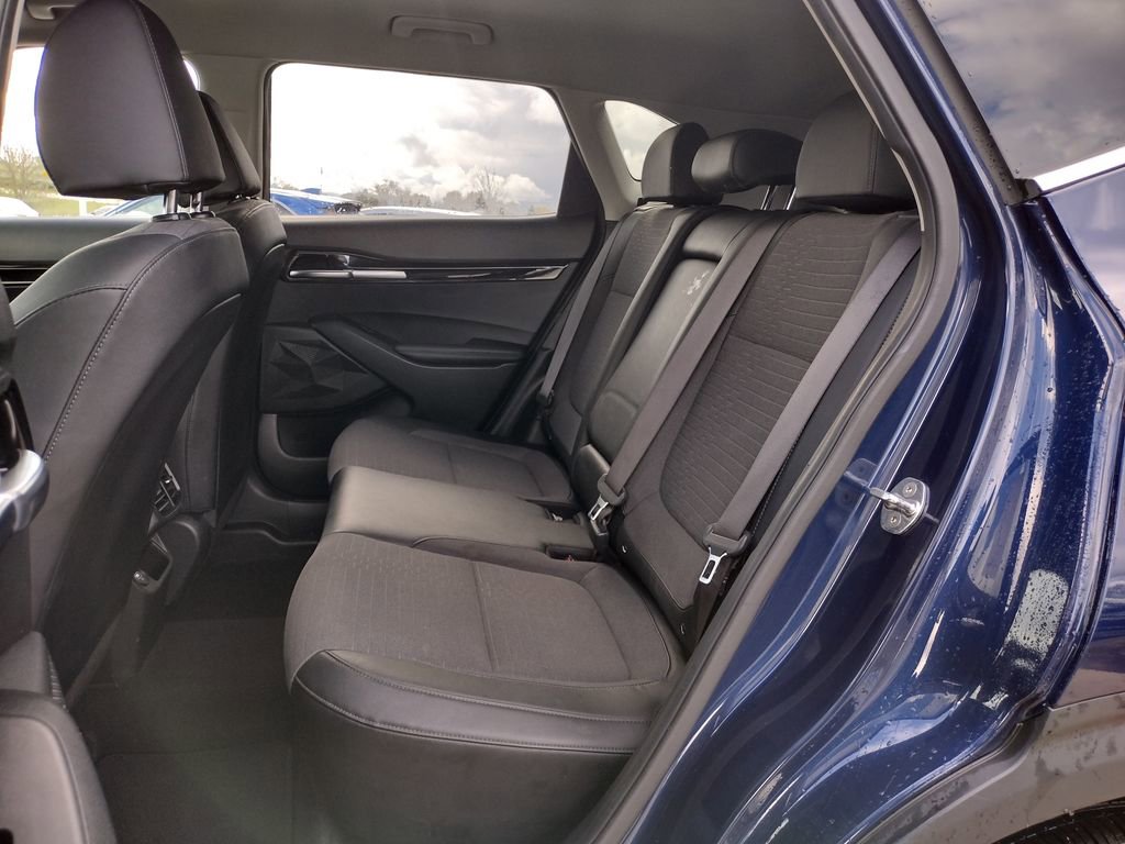 Used 2023 Kia Seltos S w/ Navigation Package AWD/4WD image 7