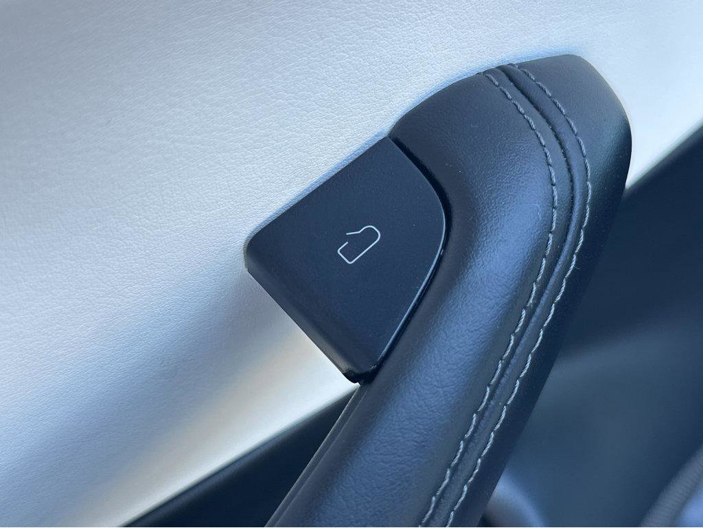 Used 2024 Tesla Model 3 image 29