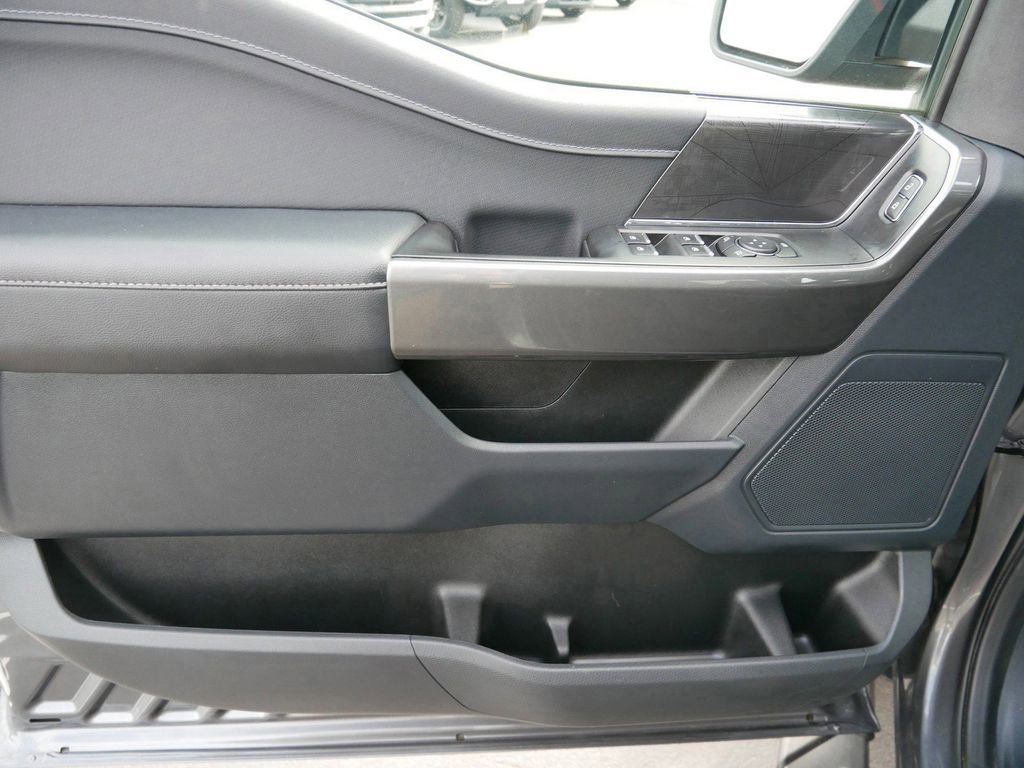 Used 2022 Ford F150 XLT w/ Equipment Group 302A High image 9