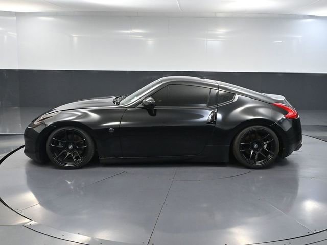 Used 2009 Nissan 370Z Touring RWD image 8