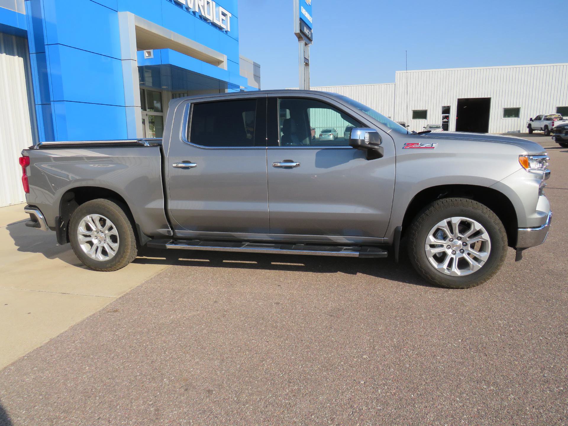 Used 2023 Chevrolet Silverado 1500 LTZ image 17