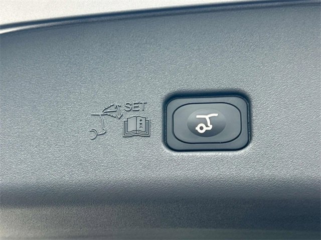 New 2025 Lincoln Nautilus Premier w/ Equipment Group 102A image 14