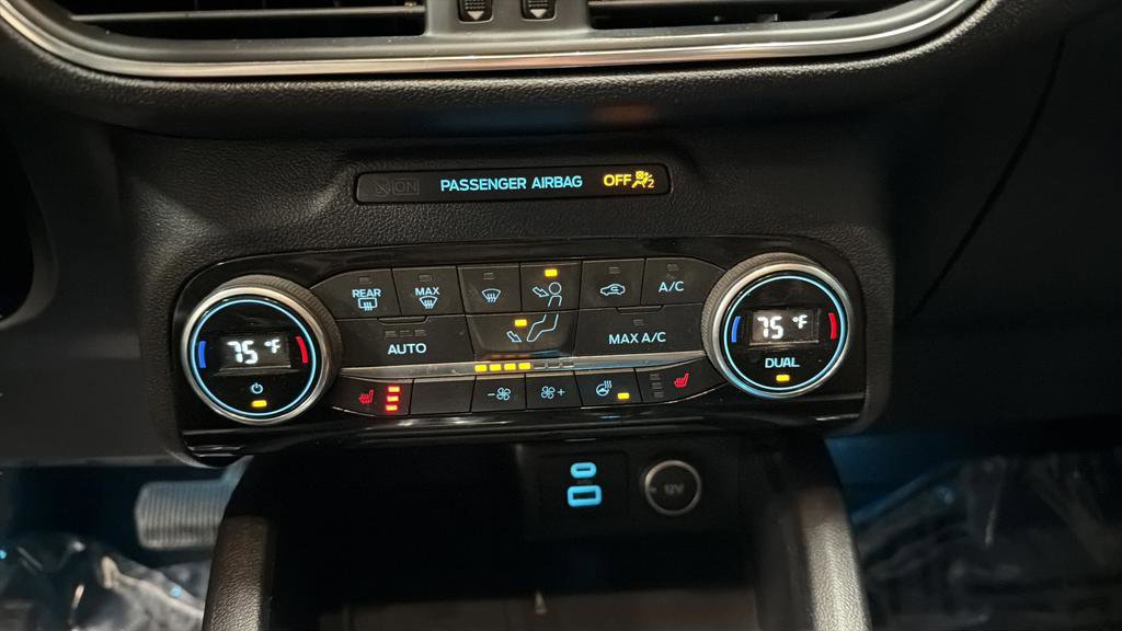 Used 2021 Ford Escape Titanium w/ Titanium Elite Package image 19