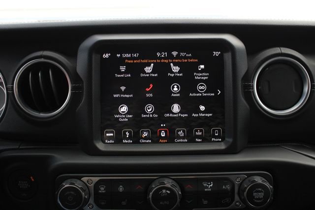 Used 2018 Jeep Wrangler Unlimited Sahara AWD/4WD image 13