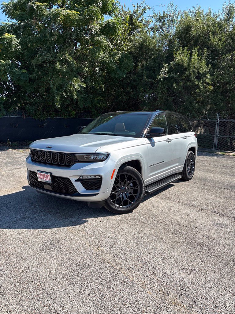 Used 2025 Jeep Grand Cherokee Summit w/ Obsidian Package