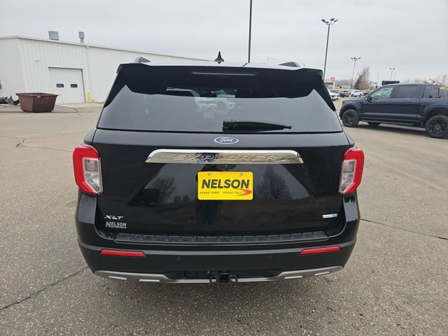 Used 2020 Ford Explorer XLT w/ Equipment Group 202A image 4
