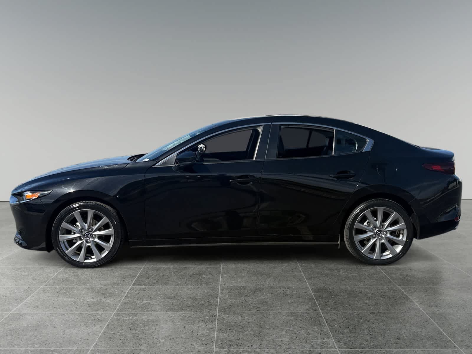 Used 2025 MAZDA MAZDA3 s FWD image 2
