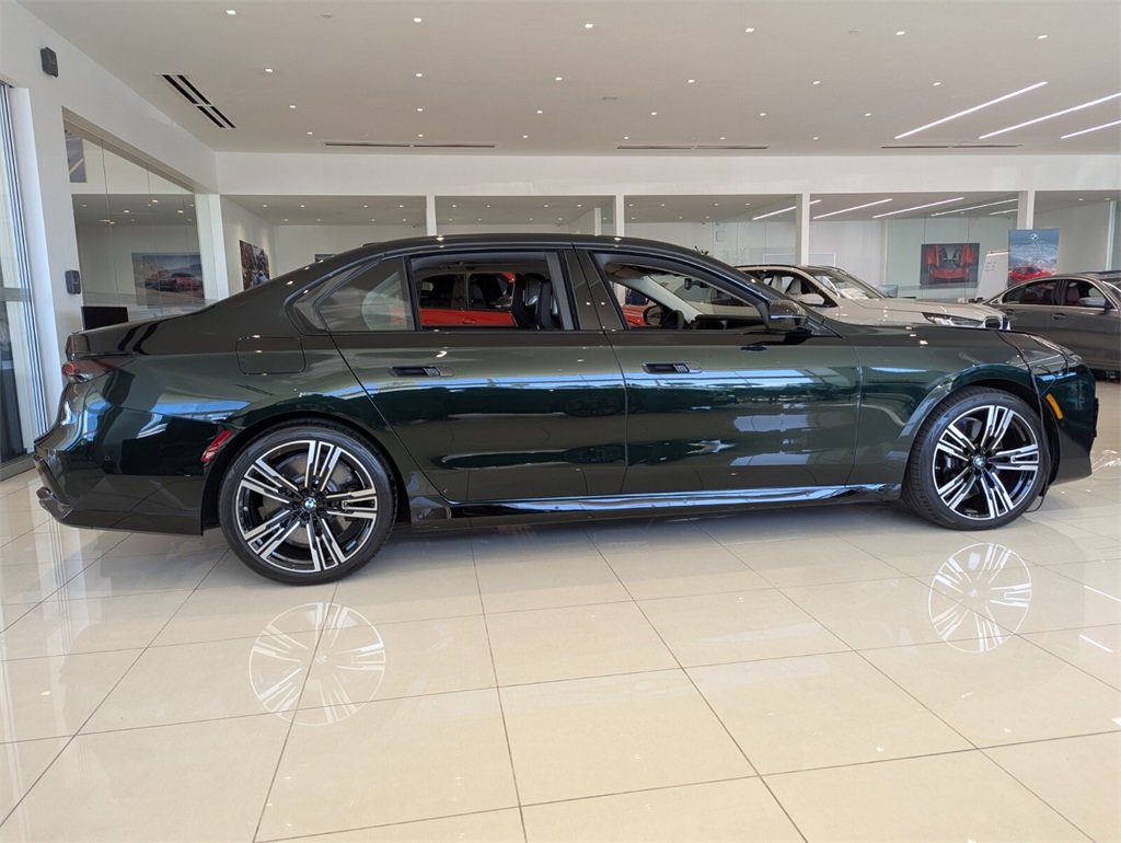 New 2026 BMW 760i xDrive image 2