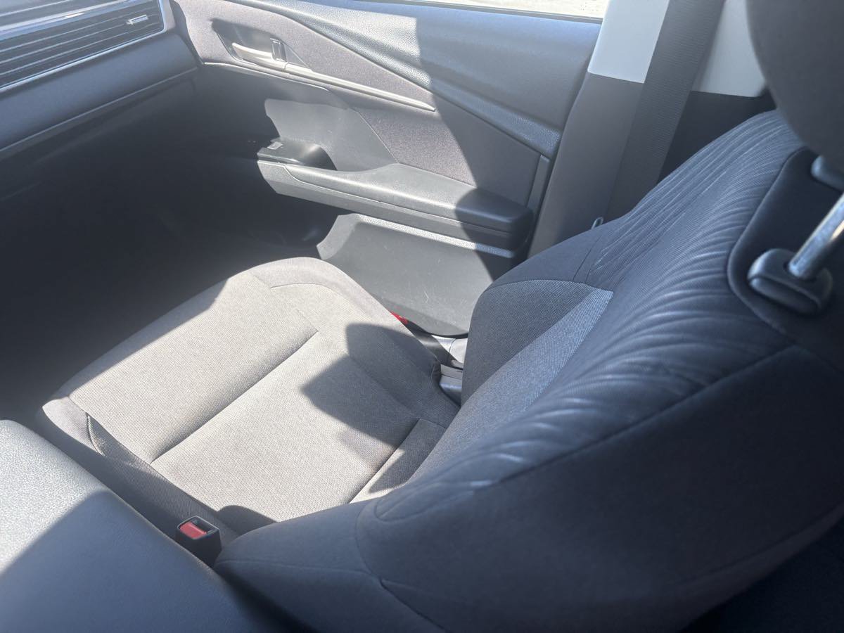 Used 2025 Toyota Camry LE FWD image 16