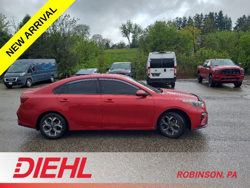 Used 2019 Kia Forte LXS FWD image 4