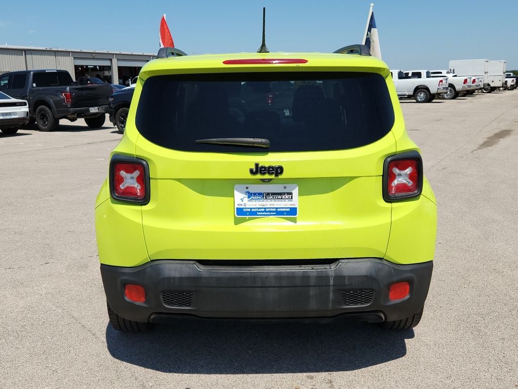 Certified 2017 Jeep Renegade Altitude FWD image 4