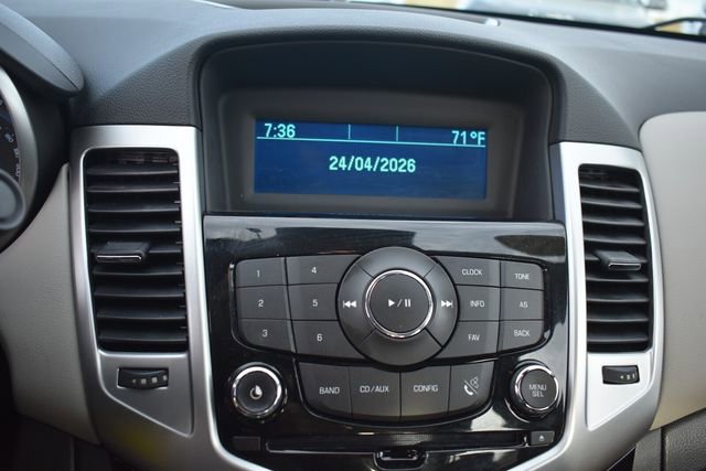 Used 2014 Chevrolet Cruze LS FWD image 21