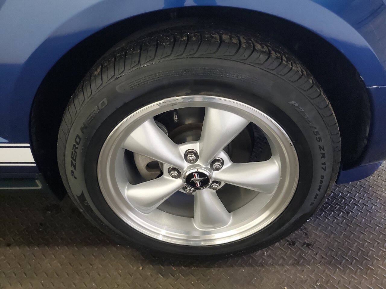 Used 2007 Ford Mustang Premium RWD image 17