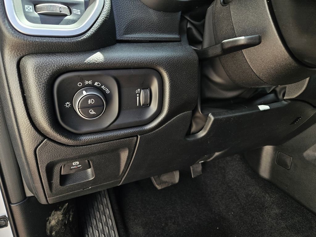 New 2026 RAM 1500 Express image 14
