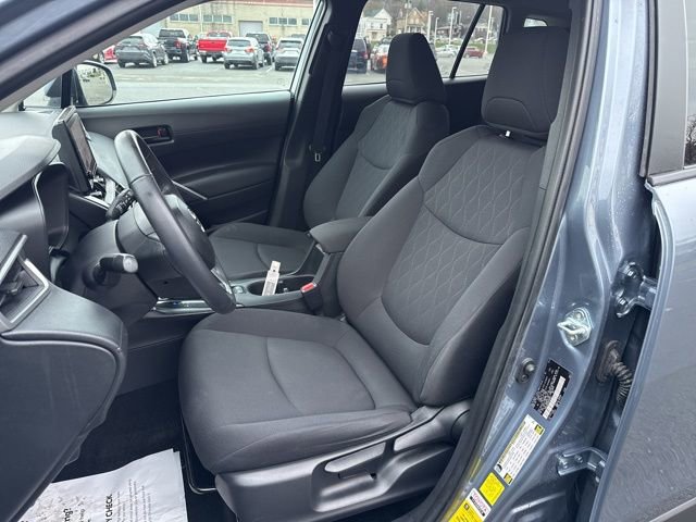 Used 2024 Toyota Corolla Cross LE image 11