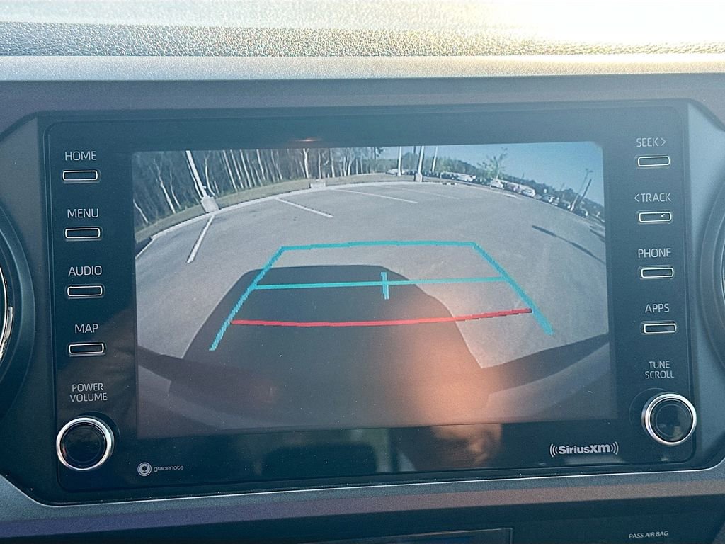 Used 2021 Toyota Tacoma TRD Sport w/ Technology Package image 17