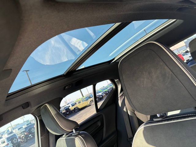 Used 2021 Volvo XC40 T4 R-Design w/ Climate Package image 24