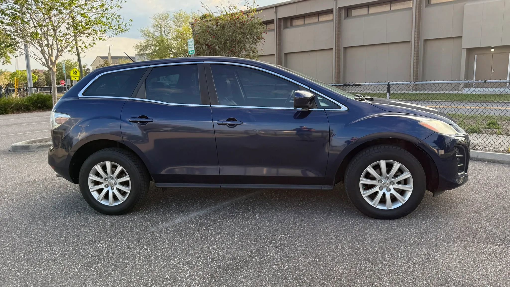 Used 2011 MAZDA CX-7 i SV FWD image 5