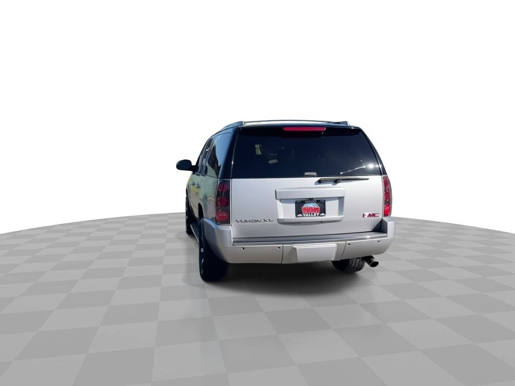 Used 2014 GMC Yukon XL Denali AWD/4WD image 7