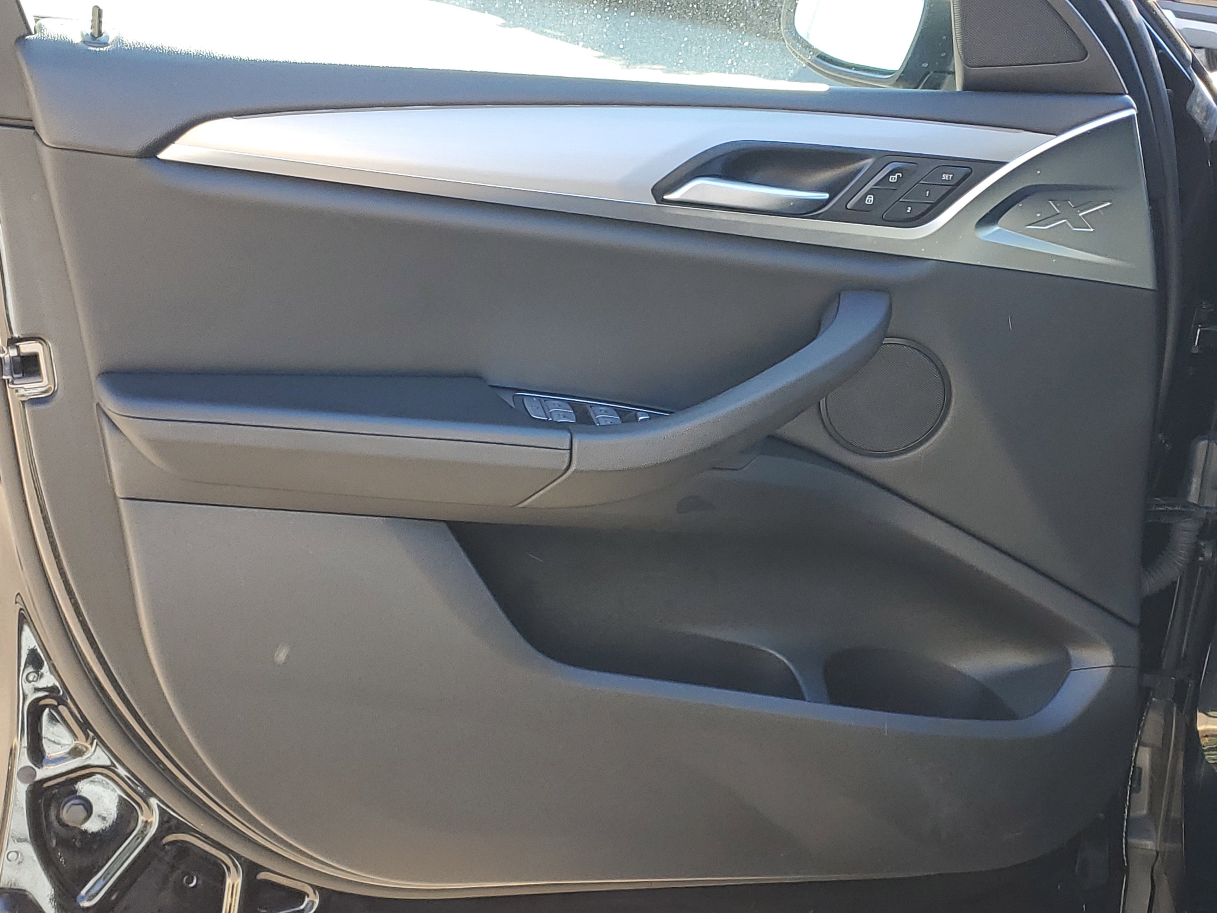 Certified 2023 BMW X4 xDrive30i w/ Premium Package image 5