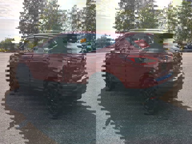 Certified 2022 Nissan Rogue Sport S image 6