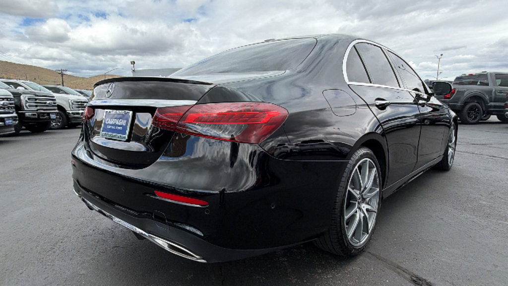 Used 2023 Mercedes-Benz E 350 Sedan image 3