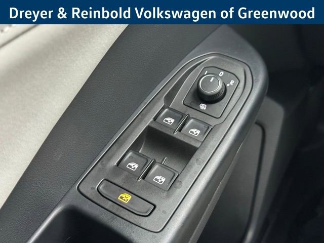 New 2026 Volkswagen Taos SE image 23