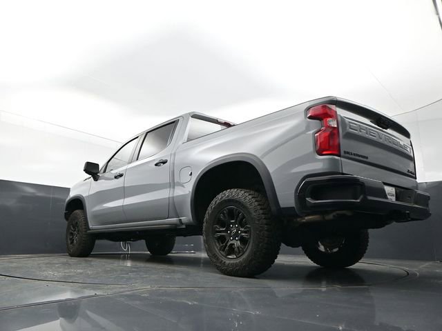 Used 2025 Chevrolet Silverado 1500 ZR2 w/ Dark Appearance Package image 29