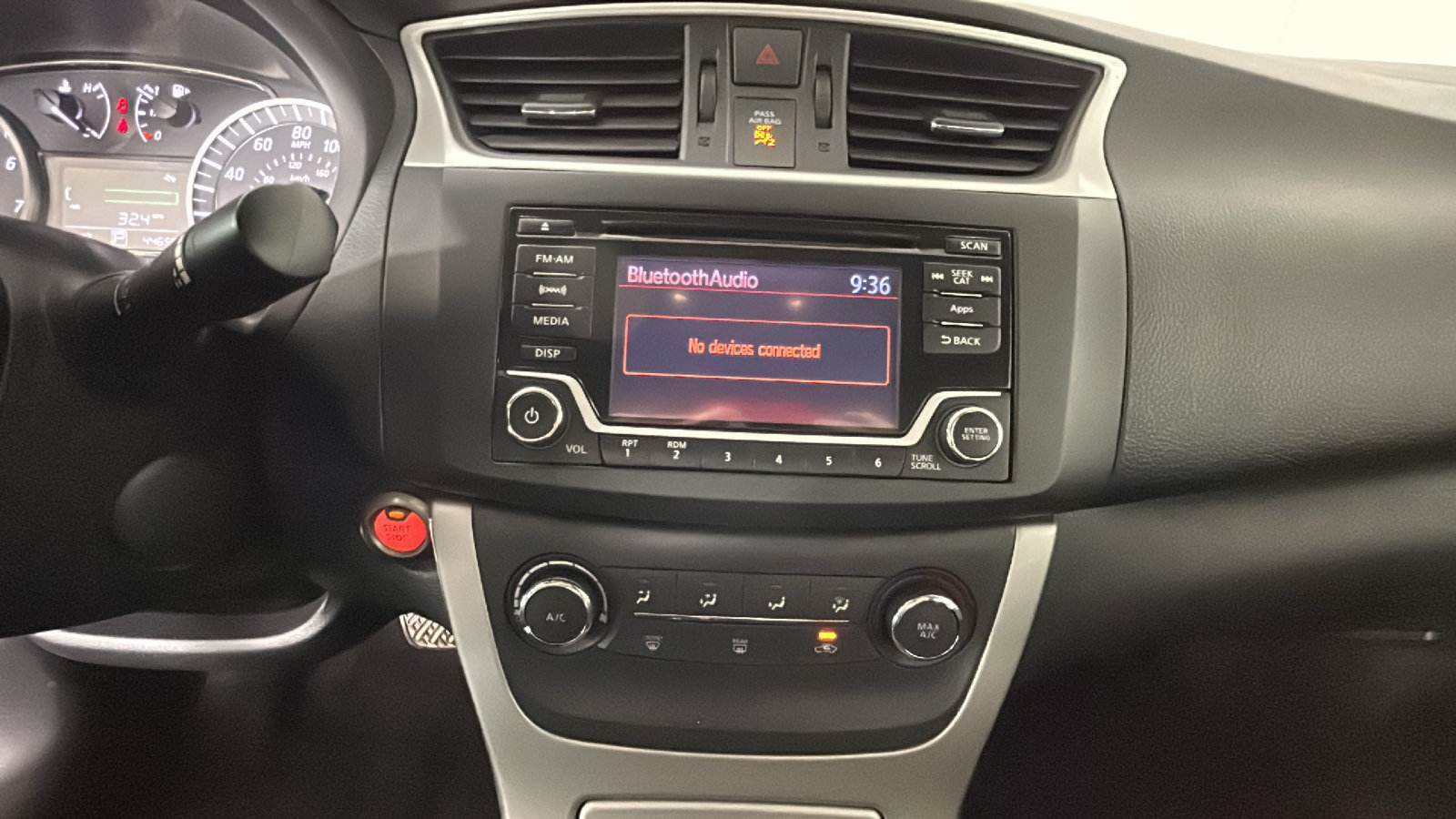Used 2015 Nissan Sentra SV FWD image 28