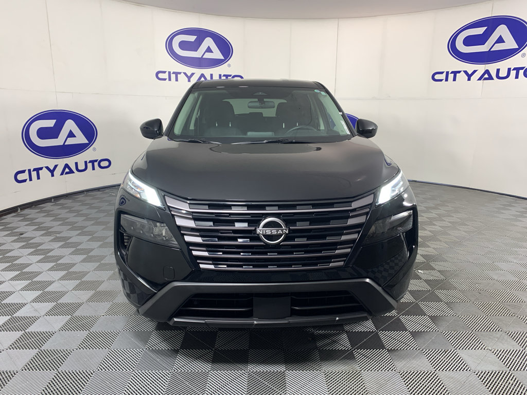 Used 2026 Nissan Rogue SV FWD image 9