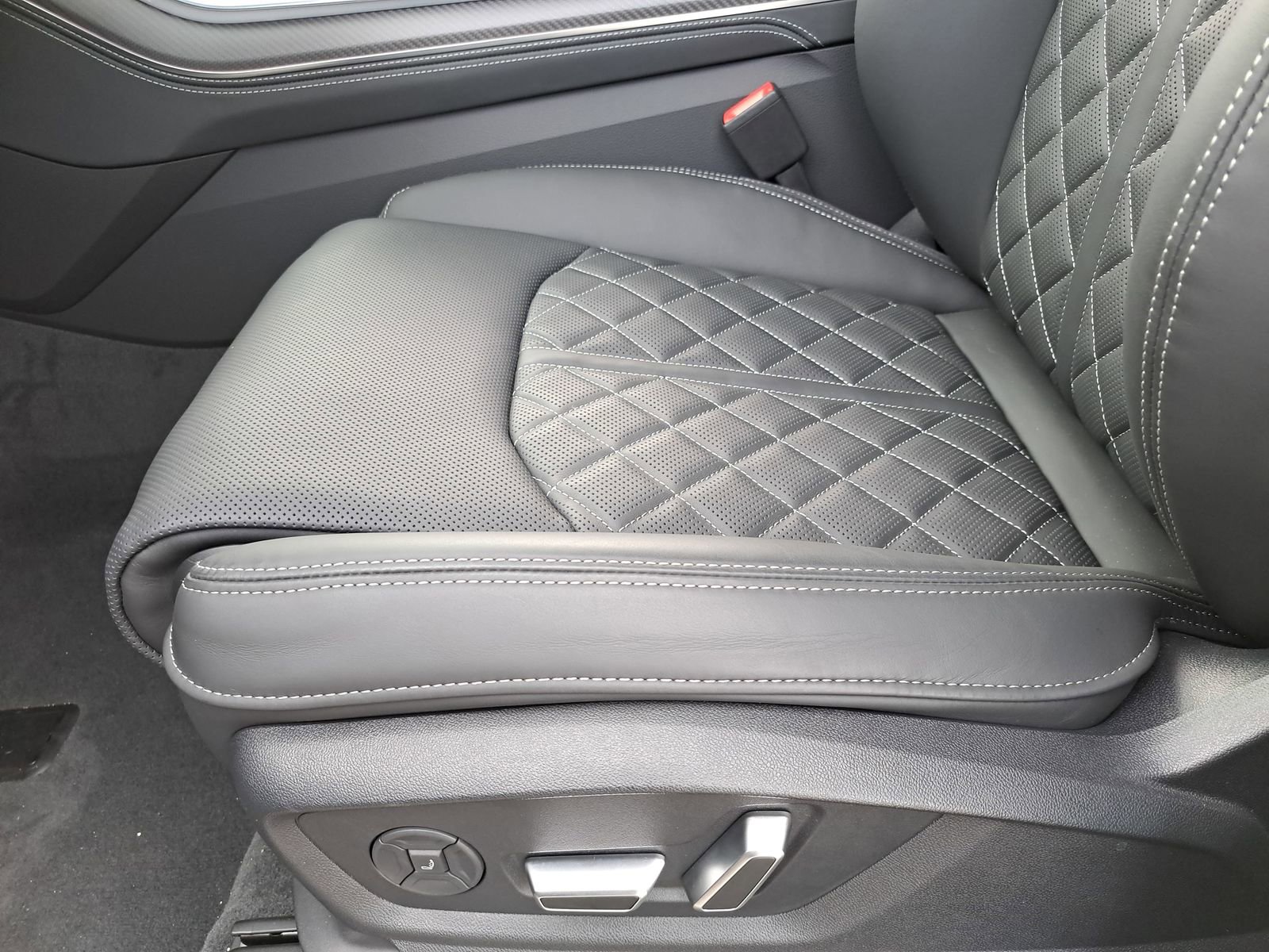New 2026 Audi SQ8 Prestige image 32