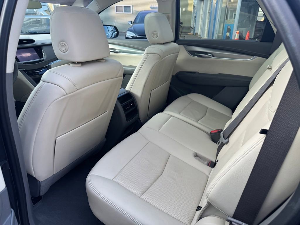 Used 2022 Cadillac XT5 Premium Luxury image 10