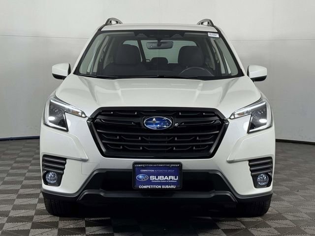 Used 2023 Subaru Forester Premium AWD/4WD image 6