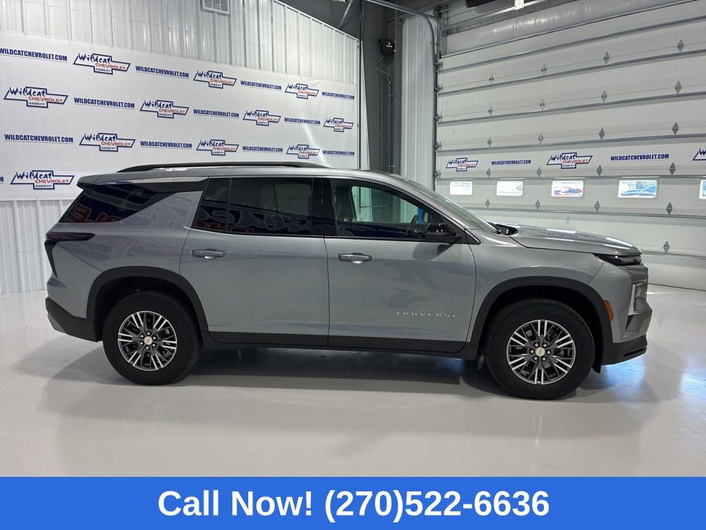 Used 2026 Chevrolet Traverse LT image 6