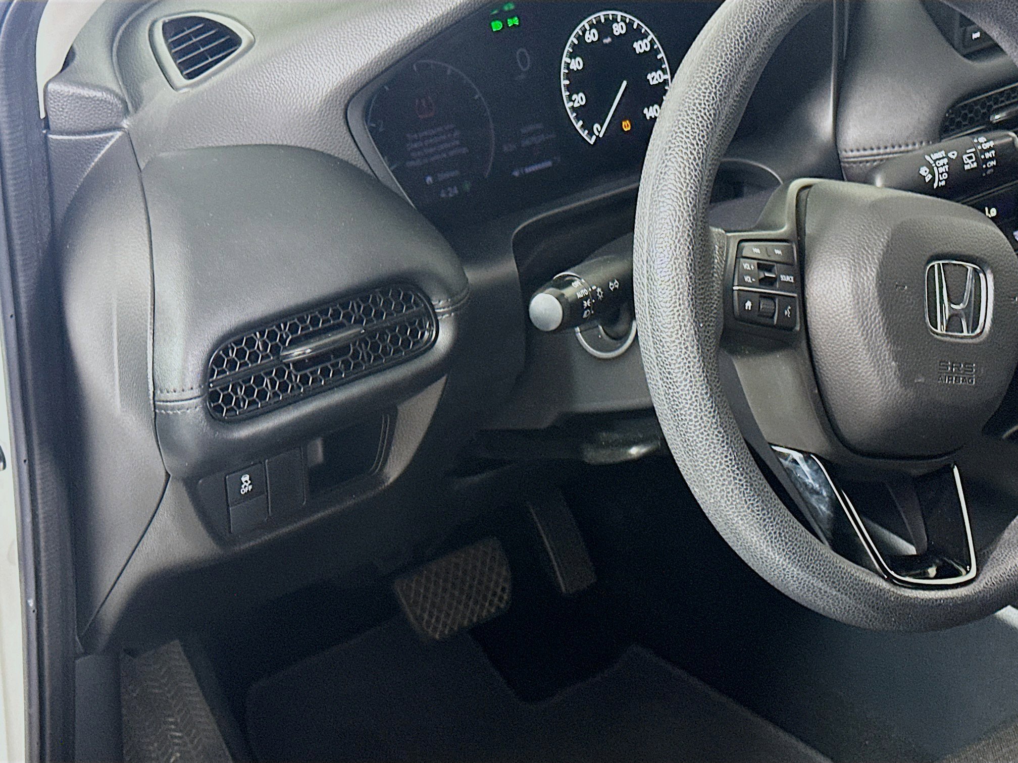 Used 2023 Honda HR-V LX image 16
